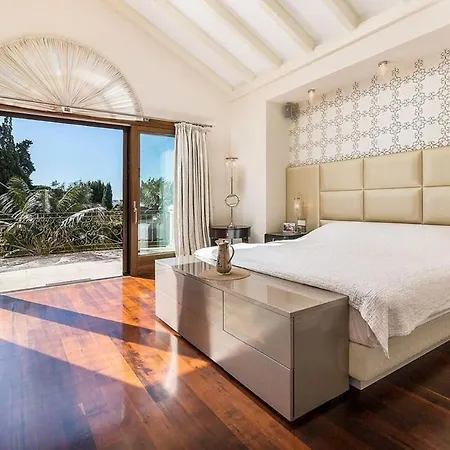 Villa In Golden Mile With Heated Pool *