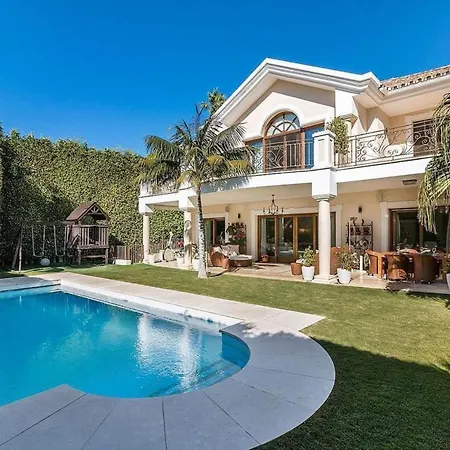 In Golden Mile With Heated Pool * Marbella